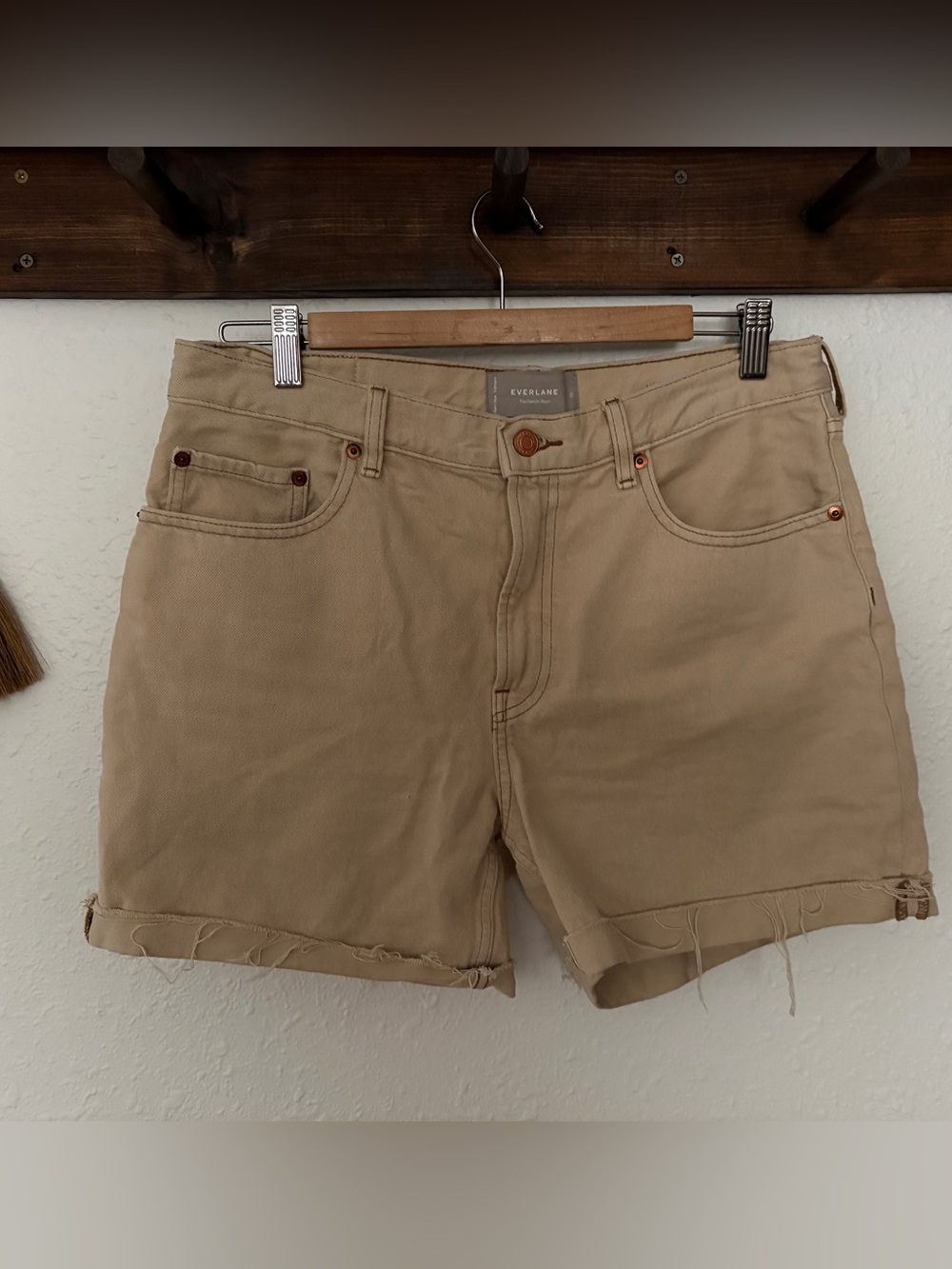 Everlane Women’s Tan The Denim Short - Size 29